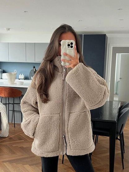 Madona™ - Manteau en laine d'agneau à col roulé